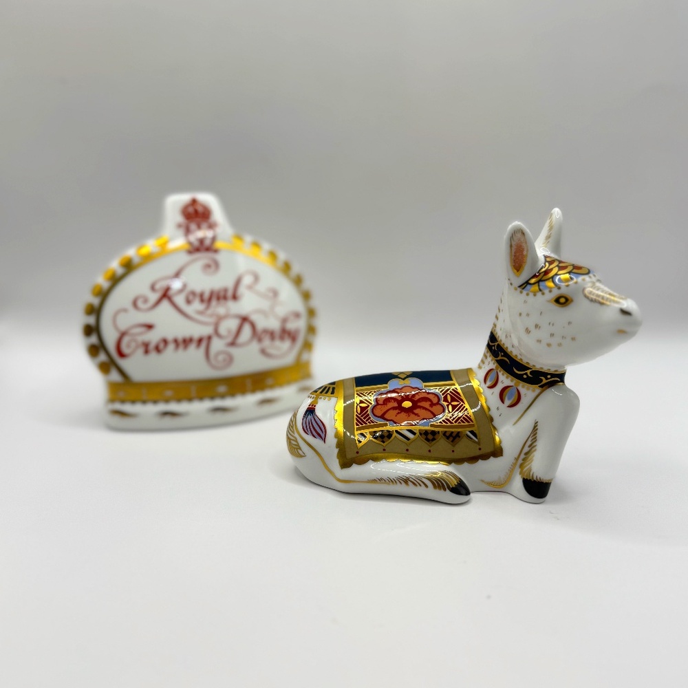 Royal Crown Derby Donkey Foal bone china paperweight figurine. Gold Stopper EUC